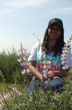 Neha Sata sits and takes a break.